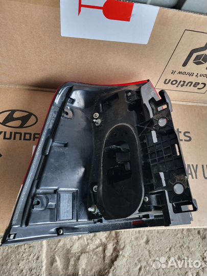 Toyota land cruiser 200 фонарь задний правый