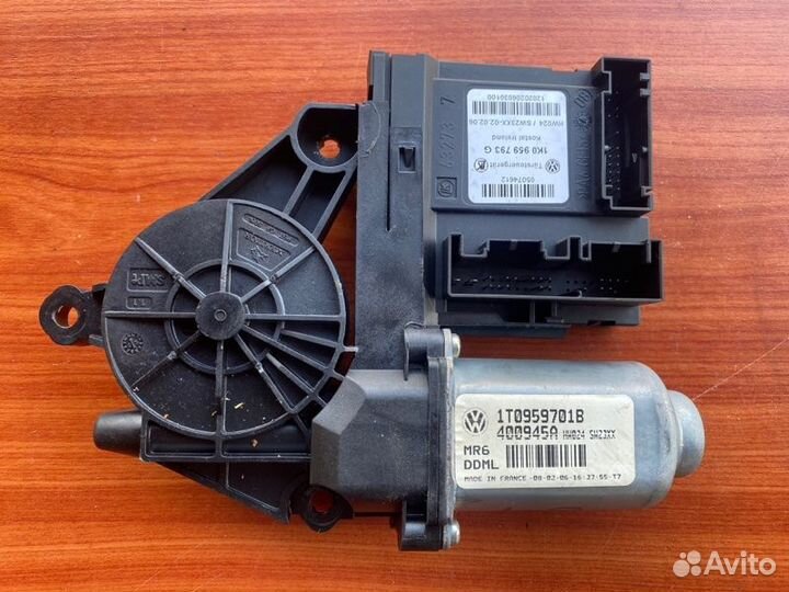 Мотор стеклоподъемника передний левый Vw Touran