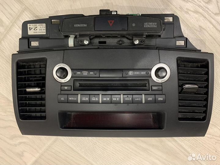 Продам панель и штатную магнитолу 6 дисков Lancer