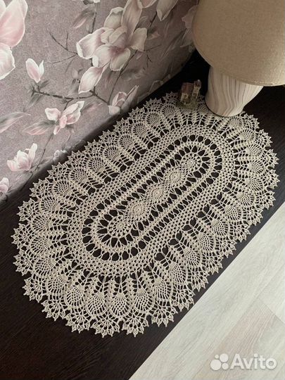 Салфетка вязаная ажурная