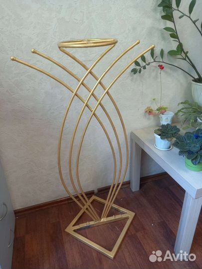 Аренда подставок с цветами на торжества