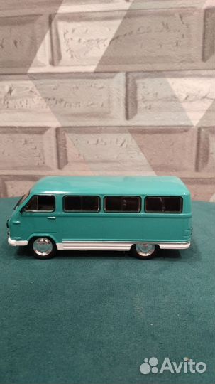 Модели 1.43. Раф 977