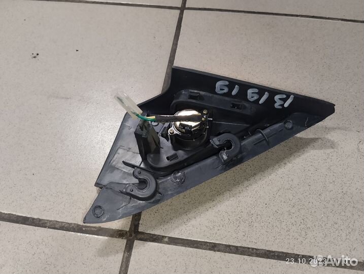 Уголок зеркала с динамиком правый Emgrand X7