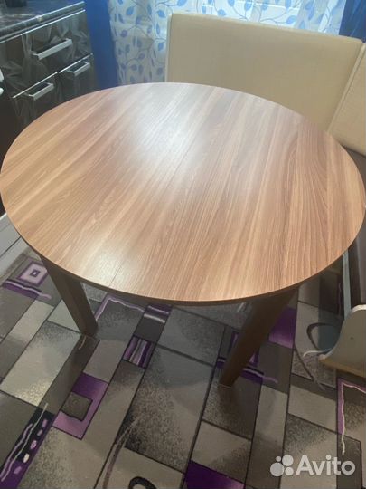 Кухонный стол