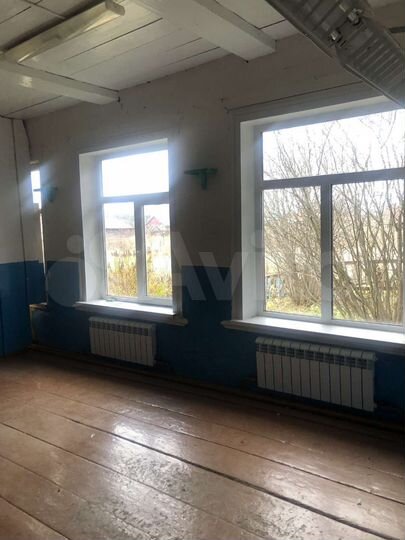 Здание, 318 м²