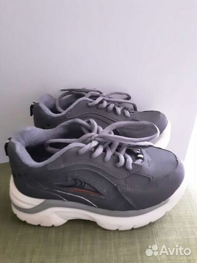 Роликовые кроссовки