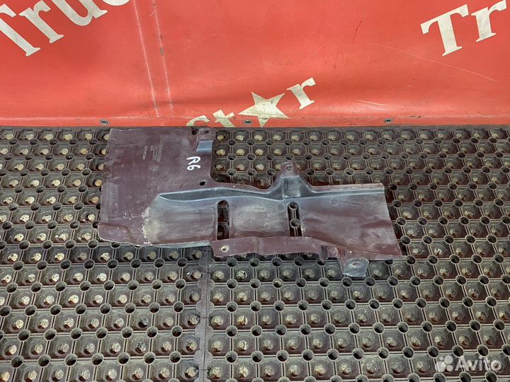 Накладка капота Renault T