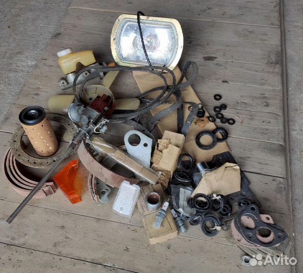 Набор запчастей для Москвича 2140. Новые