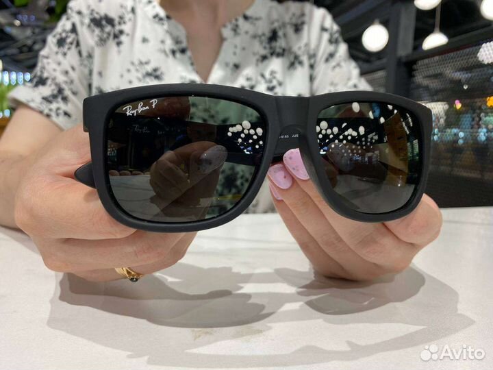 Солнцезащитные очки Ray Ban Justin