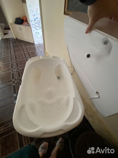 Пеленальный стол с ванночкой