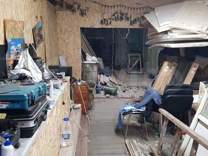 Гараж, > 30 м²