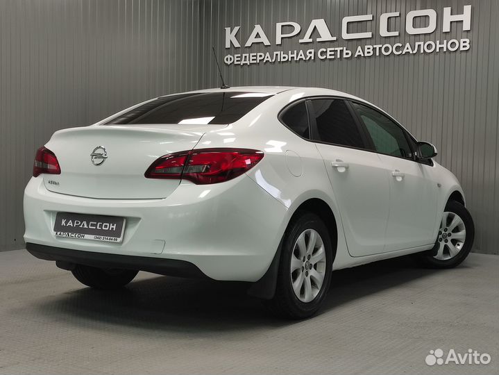 Opel Astra 1.6 МТ, 2013, 101 000 км