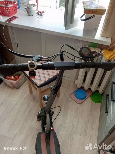 Самокат взрослый электрический