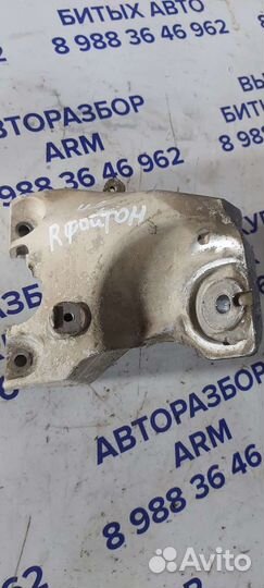 Кронштейн двигателя на Volkswagen Phaeton