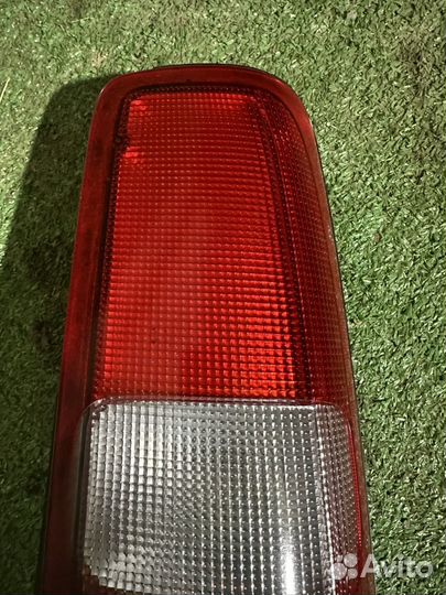 Фонарь правый Suzuki Jimny