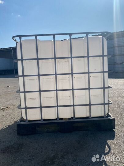 Еврокуб 1000л. на пластиковом поддоне