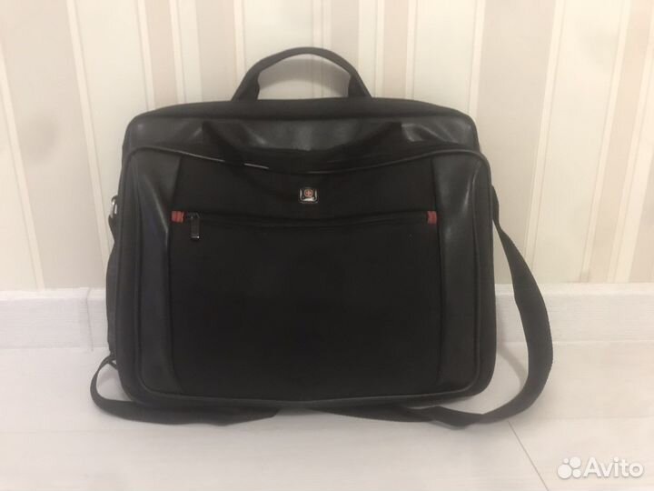 Портфель для ноутбука