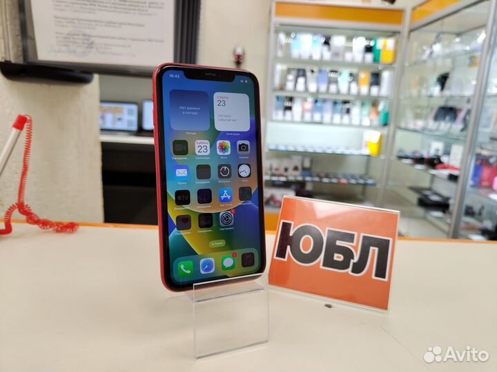 iPhone 11, 64 ГБ