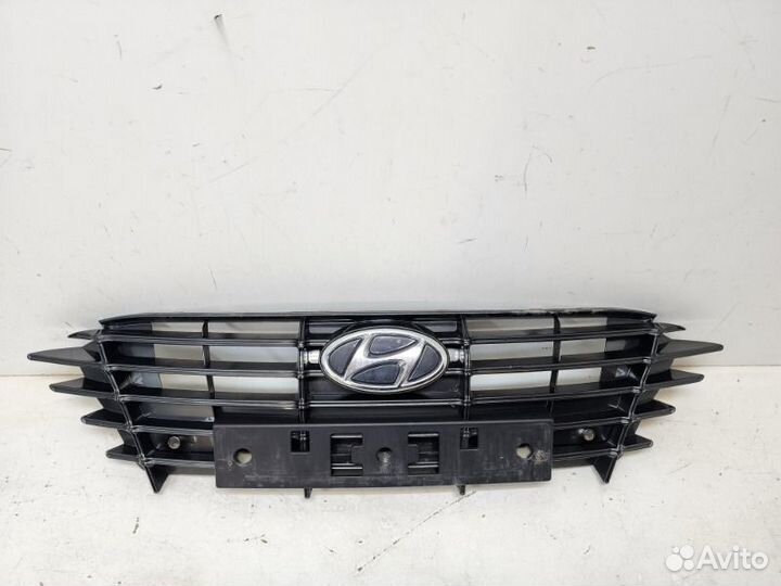 Решетка радиатора передняя Hyundai Sonata 8 2019