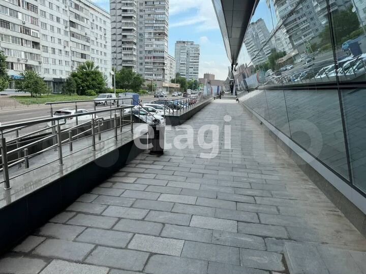 Сдам торговое помещение, 611 м²