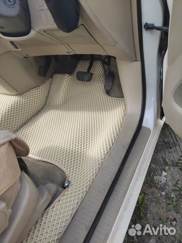 Автомобильные коврики на Toyota Ipsum 20