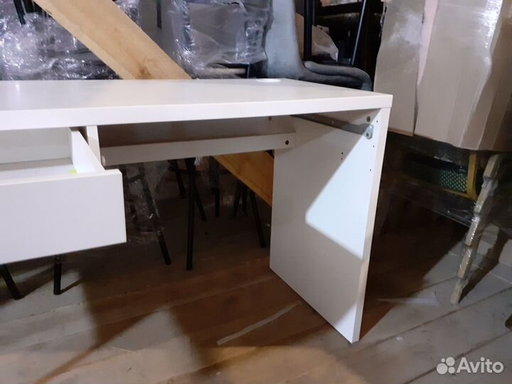 Стол письменный компьютерный Белфис-3