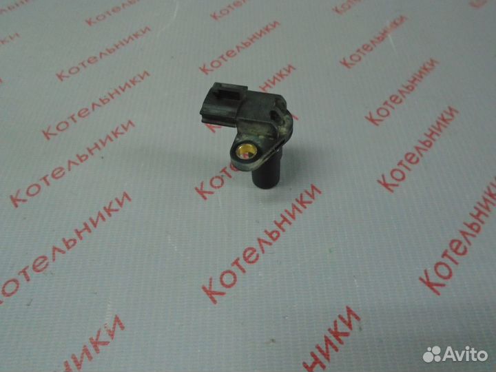 Nissan 31935-8E003 Датчик скорости