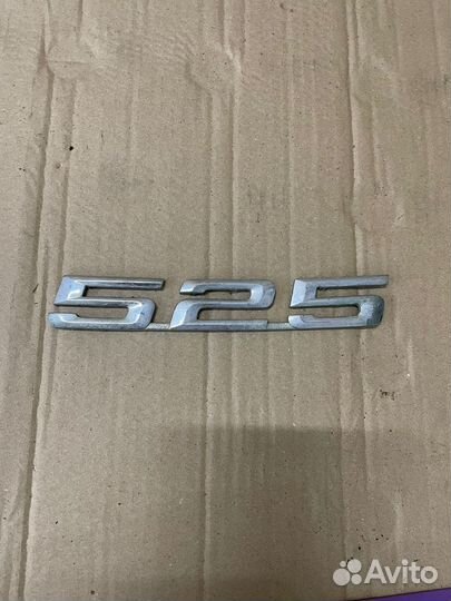 Эмблема 525 BMW E39 525i