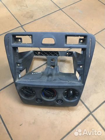 Рамка магнитолы Ford Fusion