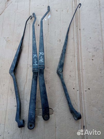 Toyota RAV4. XA20 трапеции дворников