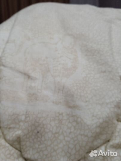 Отдам подушки перьевые