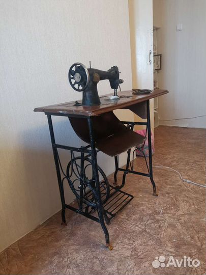 Швейная машинка