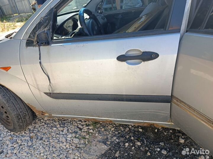 Дверь левая передняя Форд Фокус 1