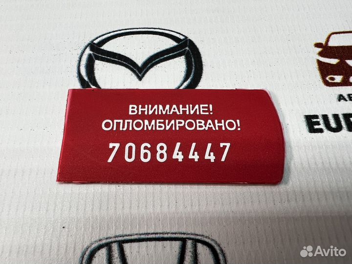 Ручка крышки багажника Mazda 3 BM(BN) 2013-2019