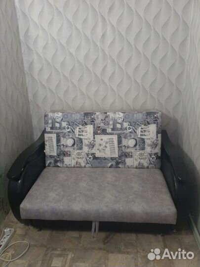 Кожаный диван бу