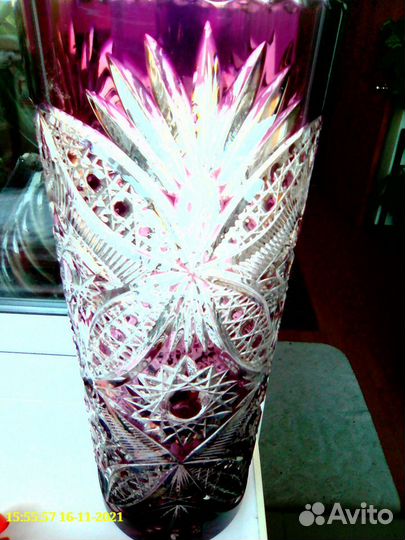 Большая хрустальная ваза