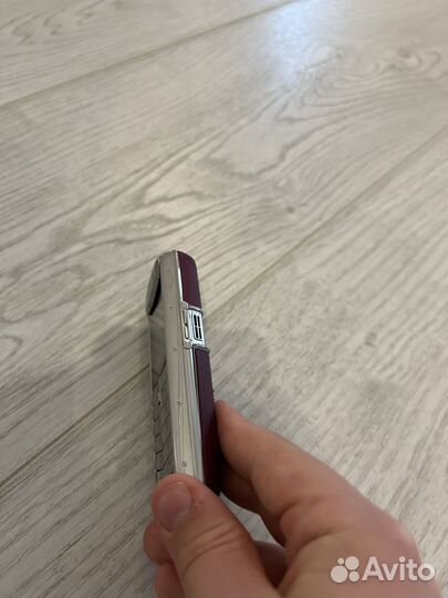 Кнопочный телефон vertu