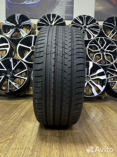 DoubleStar DSU02 285/45 R19 111Y