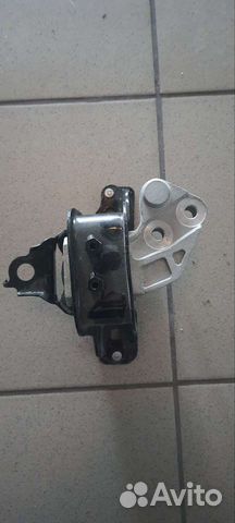 Подушка двигателя