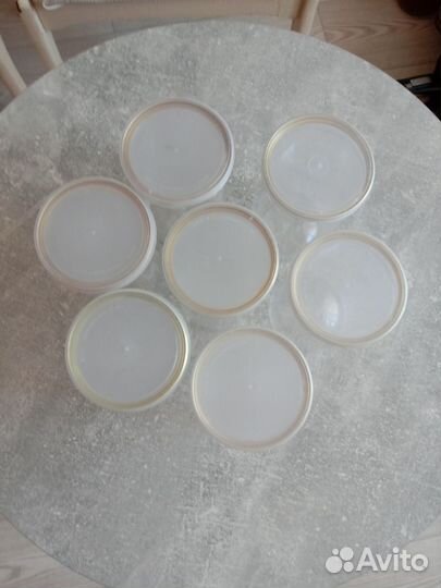 Банки пластиковые 8шт