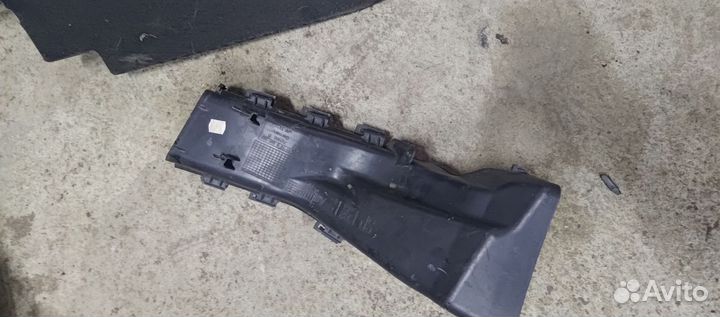 Передний воздуховод Бмв е92 М пакет