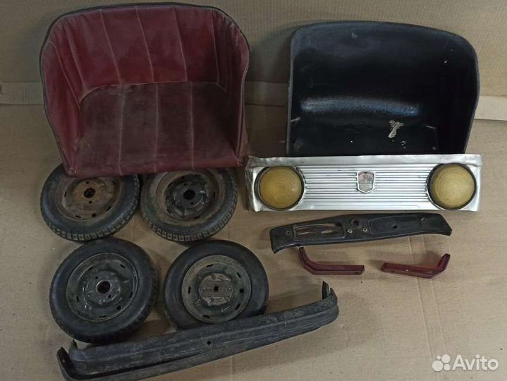 Запчасти на педальный москвич