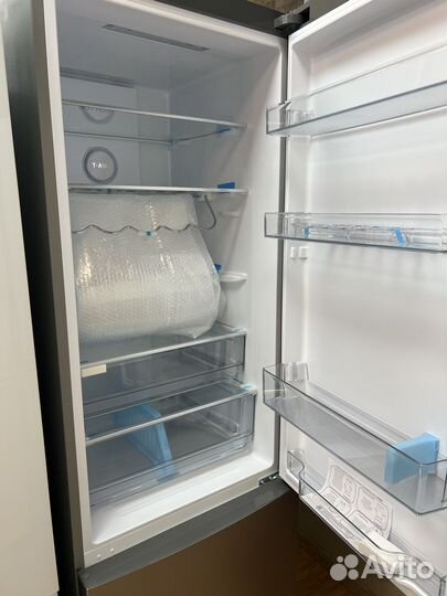 Новый холодильник Haier C2F637cfmv