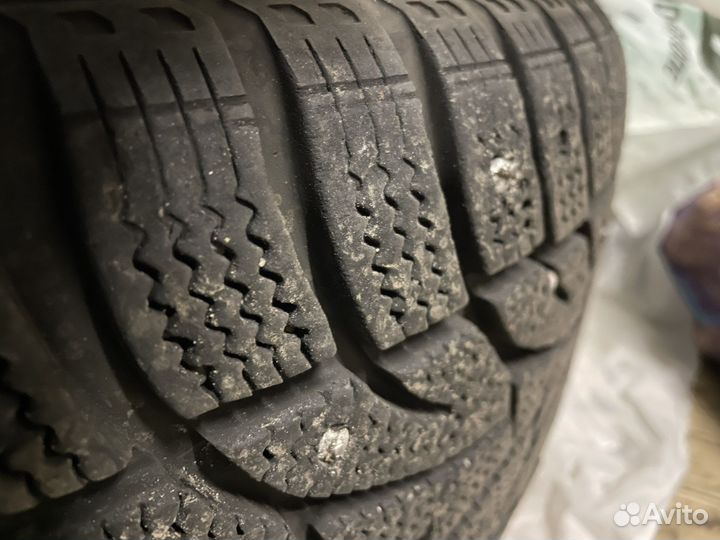 RoadX RX Frost WH12 225/55 R18 102T