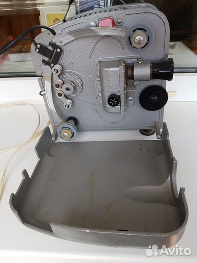 Кинопроектор Луч 2 в рабочем состоянии