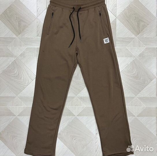 Спортивный костюм Reebok