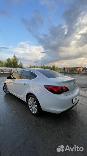 Opel Astra 1.6 МТ, 2013, 185 000 км