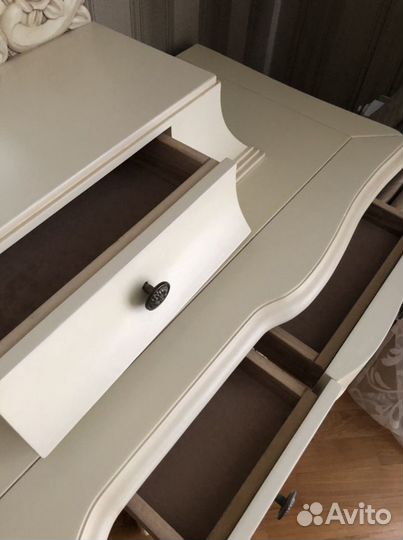 Туалетный столик