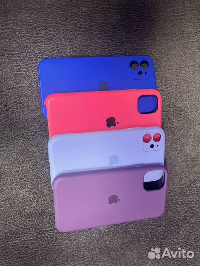 Чехлы на iPhone 11