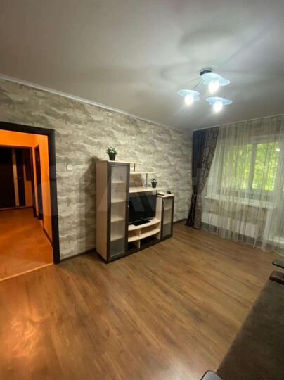 2-к. квартира, 60 м², 1/9 эт.